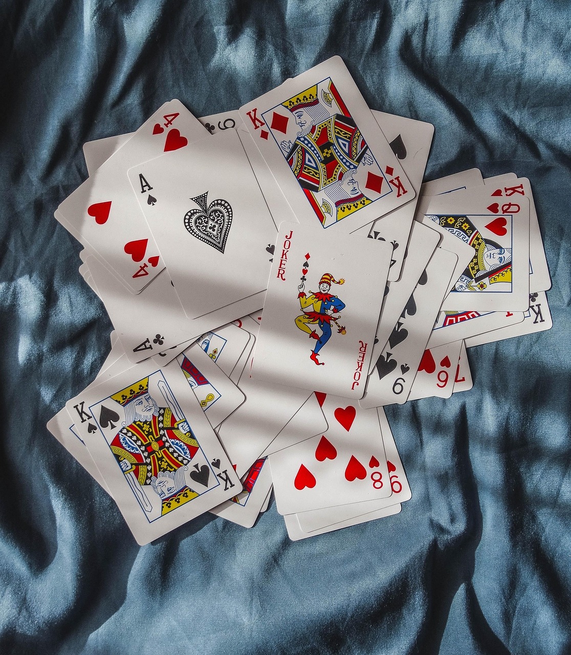 cards, play, card game, poker, joker, casino, strategy, lucky, magic, heart, diamond, clover, pica, ace, playing cards, deck of cards
